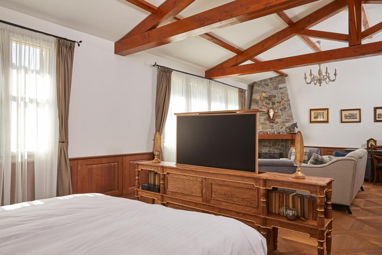 Chateau De Clotte & Suites Les Salles-de-Castillon Екстериор снимка