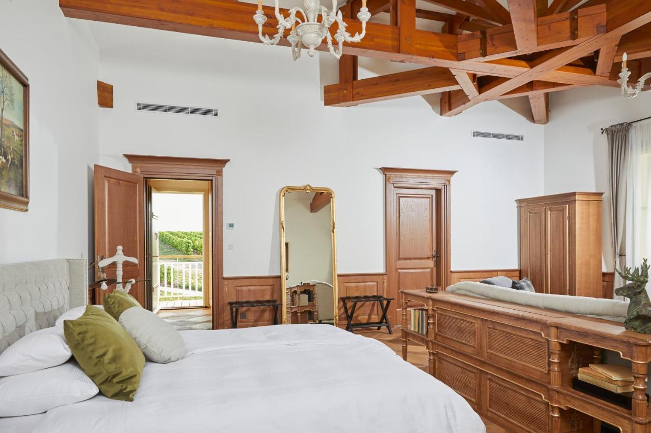 Chateau De Clotte & Suites Les Salles-de-Castillon Екстериор снимка